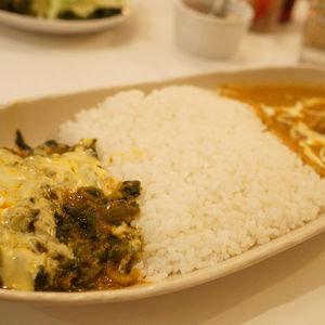 CAFE DE MOMO